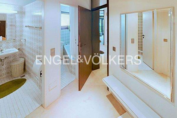 Sanitäranlagen im Gartengeschoss