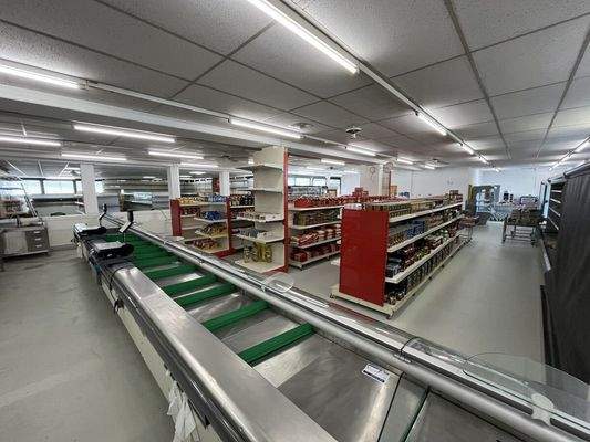 Verkaufs-/ Lagerfläche