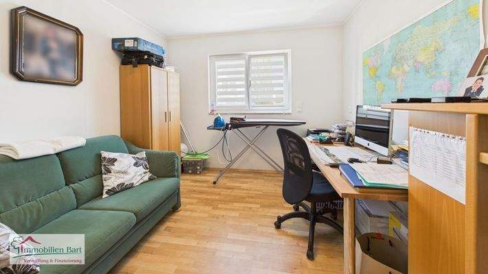 Schlafzimmer/Büro OG