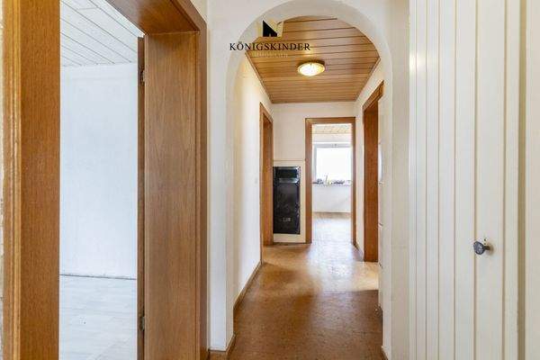 Heller und einladender Flur