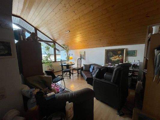 W9 Wohnzimmer (Weitwinkelaufnahme)