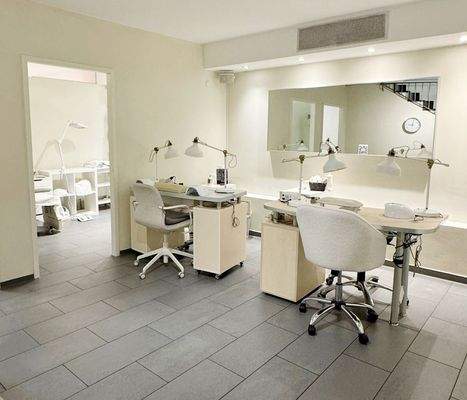 Untergeschoss Nagelstudio.jpg