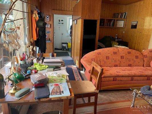 11 Wohn- und Schlafraum