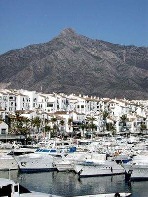 C8_Marbella - puerto_banus