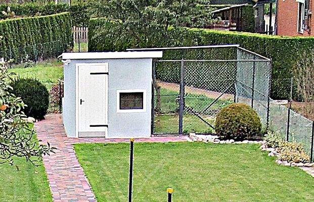 Hühnerstall/ Geräteschuppen