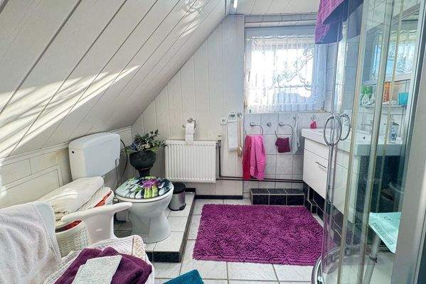 Duschbad im Dachgeschoss