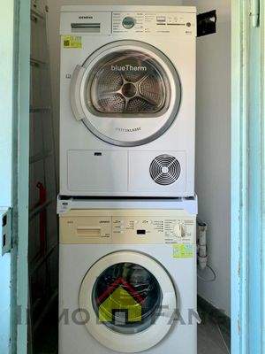 Waschmachine & Trockner in Waschkeller