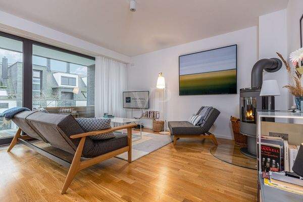 lichtdurchfluteter Wohnbereich