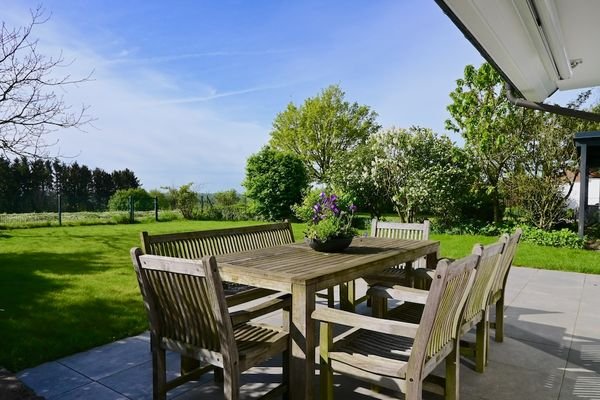 Terrasse umgeben von Natur