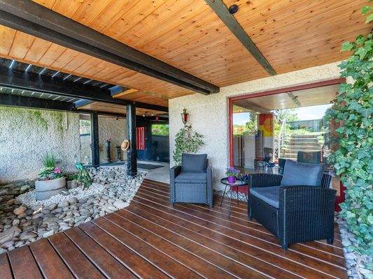 Terrasse / Freisitz Untergeschoss