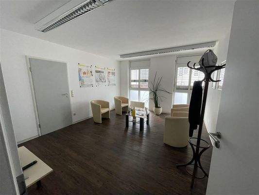 Büroraum 3 (Weitwinkelaufnahme)