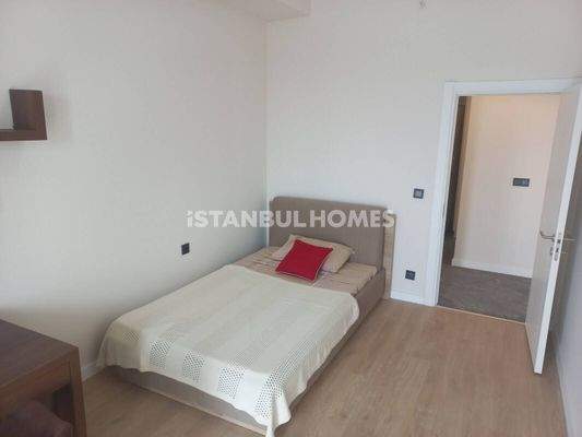 Flats in a Complex with a Pool in Buyukcekmece