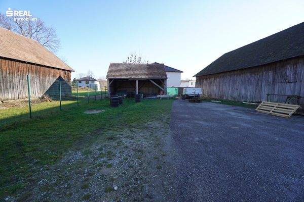 Grundstück mit Altbestand 3