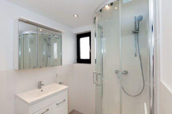 Duschbad EG Vorderhaus