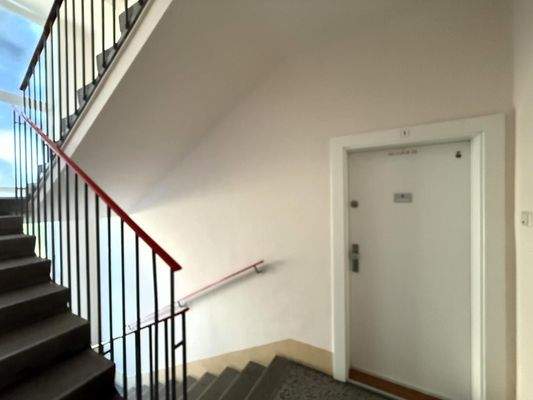 Erdgeschoss / Wohnungseingang