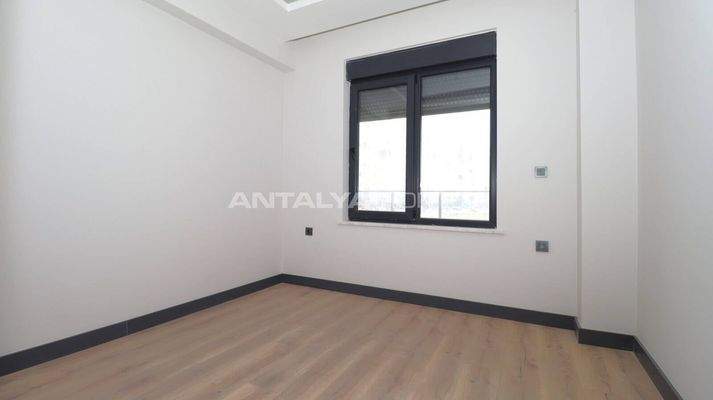 Apartments for Sale in a Secure Complex in Antalya Altintas