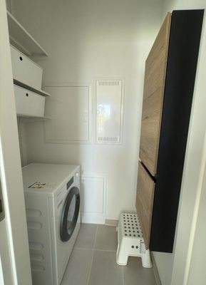 Abstellkammer m. Waschtrockner