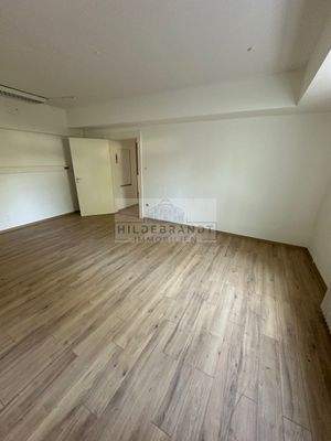 Arbeits-/Schlaf-/Kinderzimmer