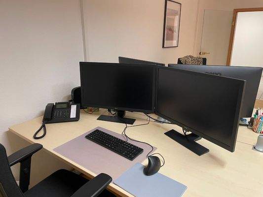 Schreibtischplätze 1