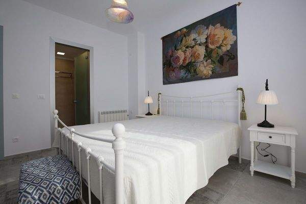 Villa-for-sale-in-Almyrida-Villa-for-sale-in-Chani