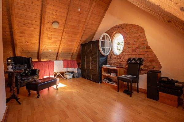 Wohn- Schlafzimmer Dachgeschoss