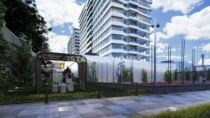 Stylish Flats in a Complex with Pool in Bağcılar Istanbul