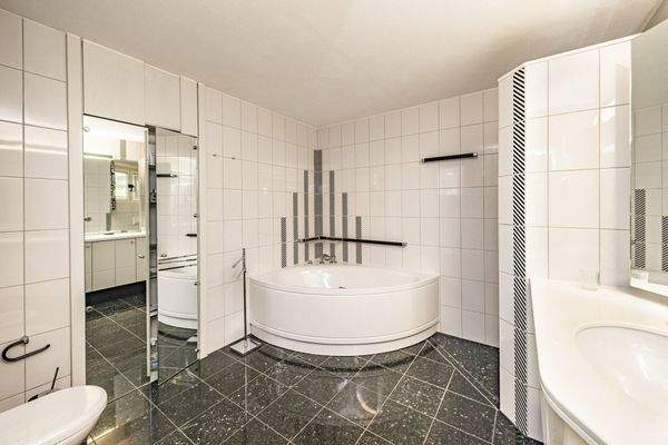 Badezimmer Ansicht 2