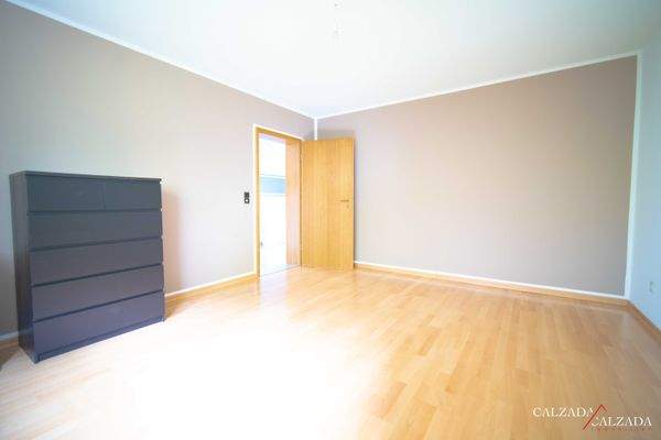 Erdgeschoss - Schlafzimmer II.jpg