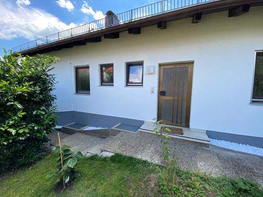 Hauseingang Wohnung EG
