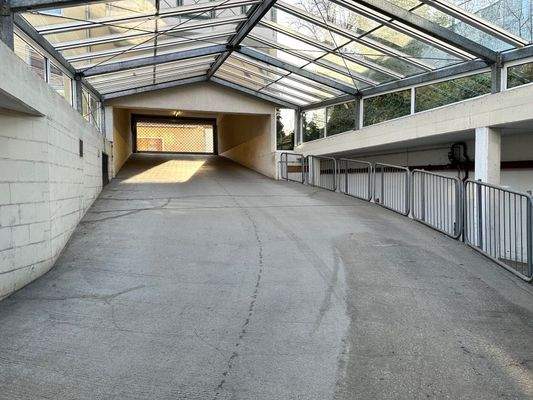Zufahrt zur Tiefgarage