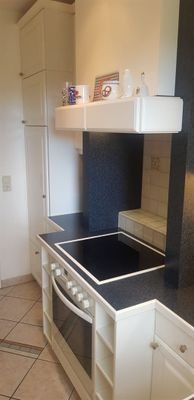 Küche (hochwertige Miele-Geräte)
