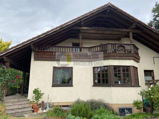 Ostansicht mit Balkon im Dachgeschoss