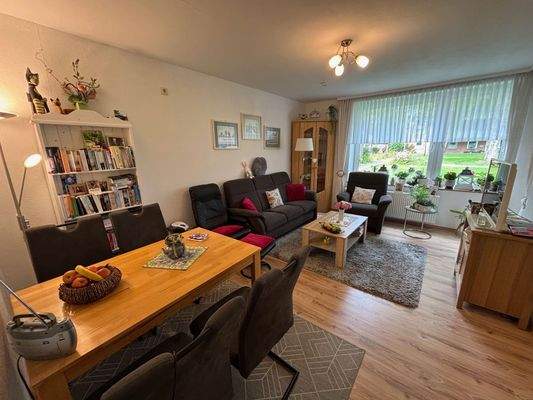 Wohn- und Esszimmer.jpg