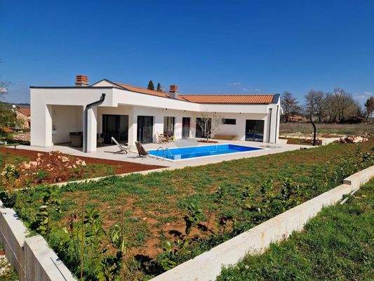 1743586174_1743586094819