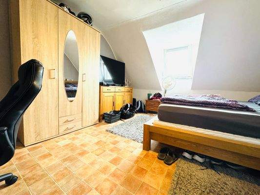 41. Schlafzimmer 2.OG