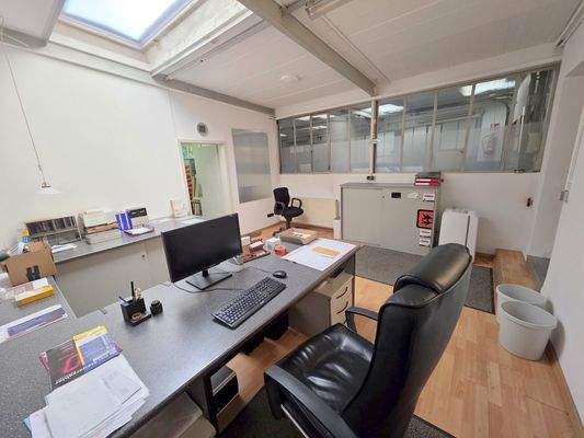 Ausschnitt Büro Halle 1