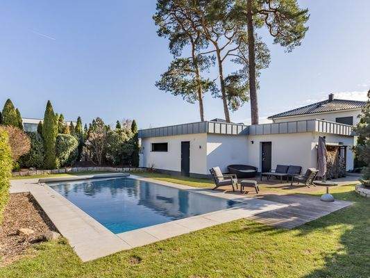 Pool mit Gegenstromanlage