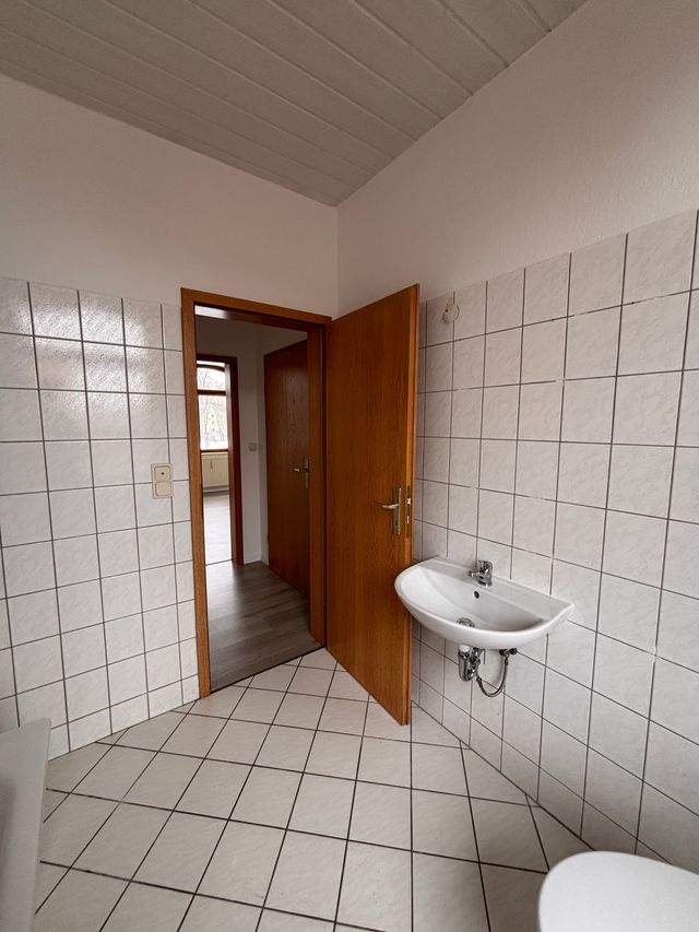 Top Renoviert! Gemütliche 2-Raum-Wohnung in zentraler Lage - Photo 4