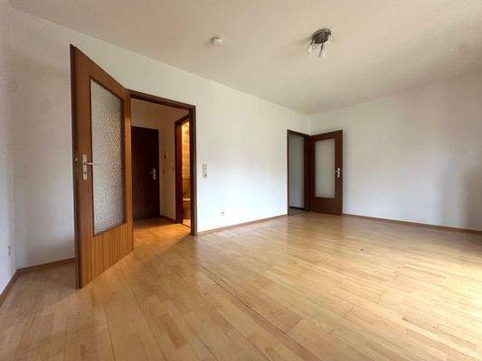 Wohn- und Schlafzimmer