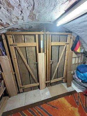 28 Lagerräume im Gewölbekeller
