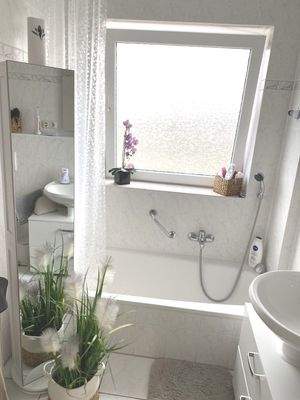 Musterbad mit Fenster