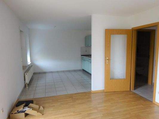 Wohnzimmer, offene Küche