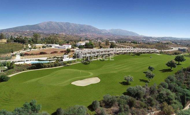 Golf Views Houses with Energy Efficiency Rating “A” in Mijas