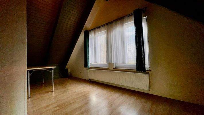 Ferienhaus mit Pool Schlafstube DG