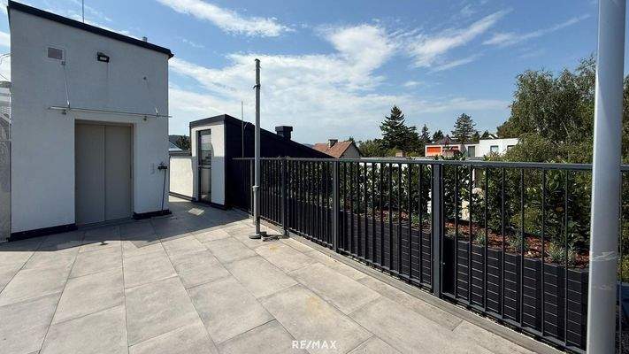 Terrasse Richtung Abgang