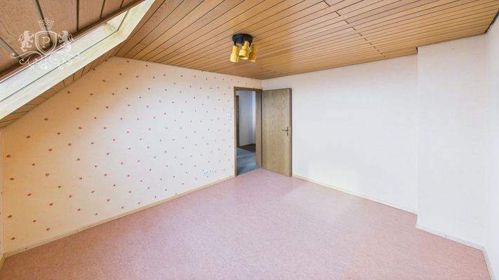 CAM01984G0-PR0452-STILL045