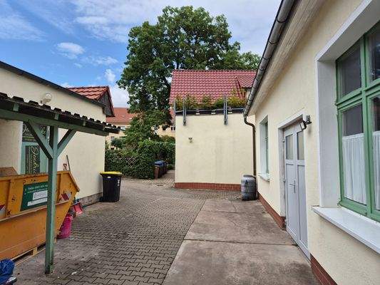 Nebengebäude für Gewerbe