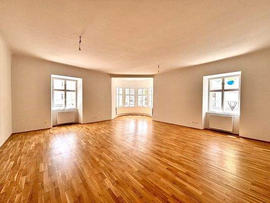 Büroraum 1 zum Hauptplatz