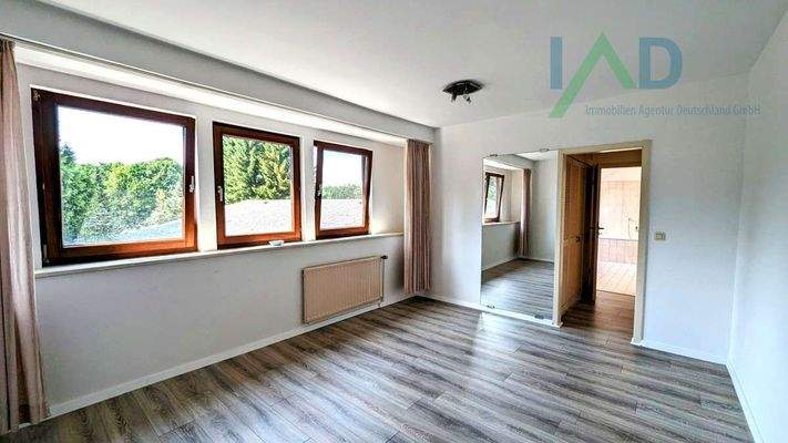 OG Schlafzimmer mit Ankleide v