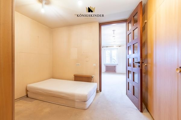 Ankleidezimmer EG